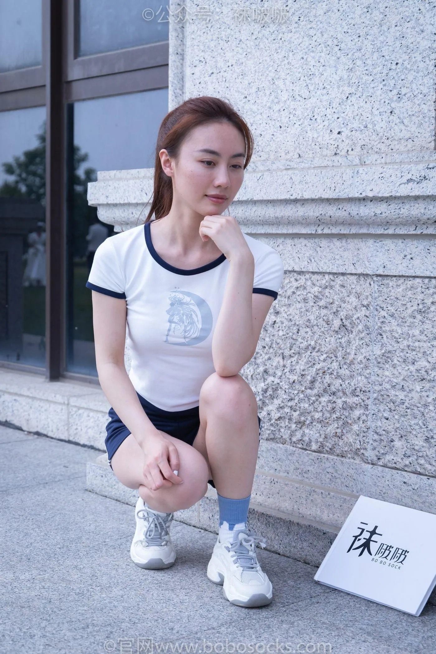 [BoBoSocks袜啵啵]NO.028 小米-运动鞋、白棉袜、裸足 [133P]插图4